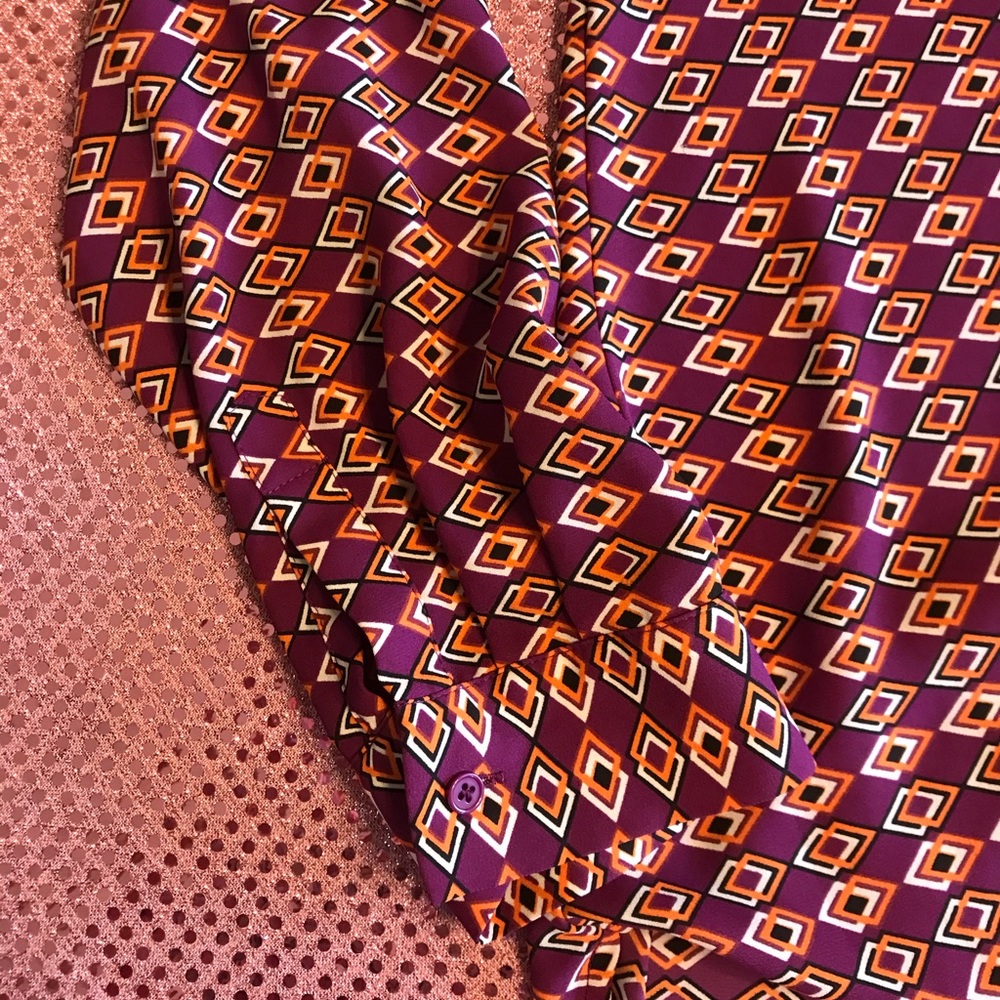 SOLD Pleione Diamond Print Surplice Wrap Blouse - Picture 7 of 12